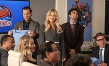 Scott MacArthur, Kate Hudson, and Drew Tarver in "Running Point."