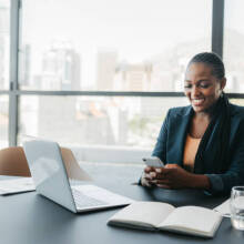 Person applying to an online job posting