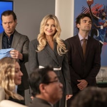 Scott MacArthur, Kate Hudson, and Drew Tarver in "Running Point."