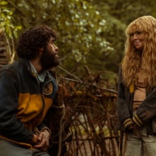 Steven Krueger as Ben Scott and Samantha Hanratty as teen Misty in "Yellowjackets."