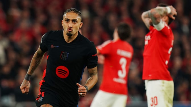 Raphinha of FC Barcelona celebrates